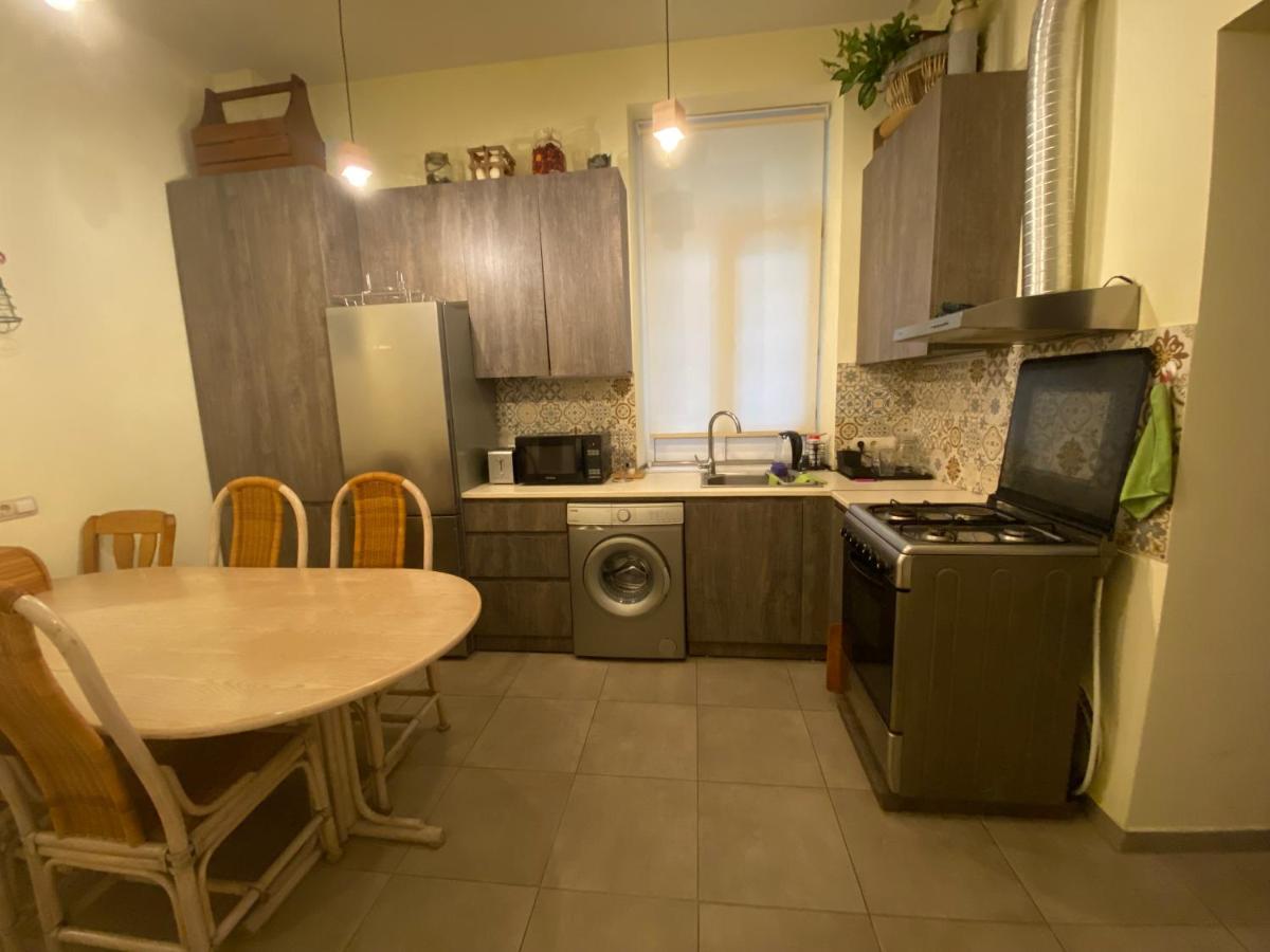 Nice Loft On Uznadze Street Tbilisi Ngoại thất bức ảnh