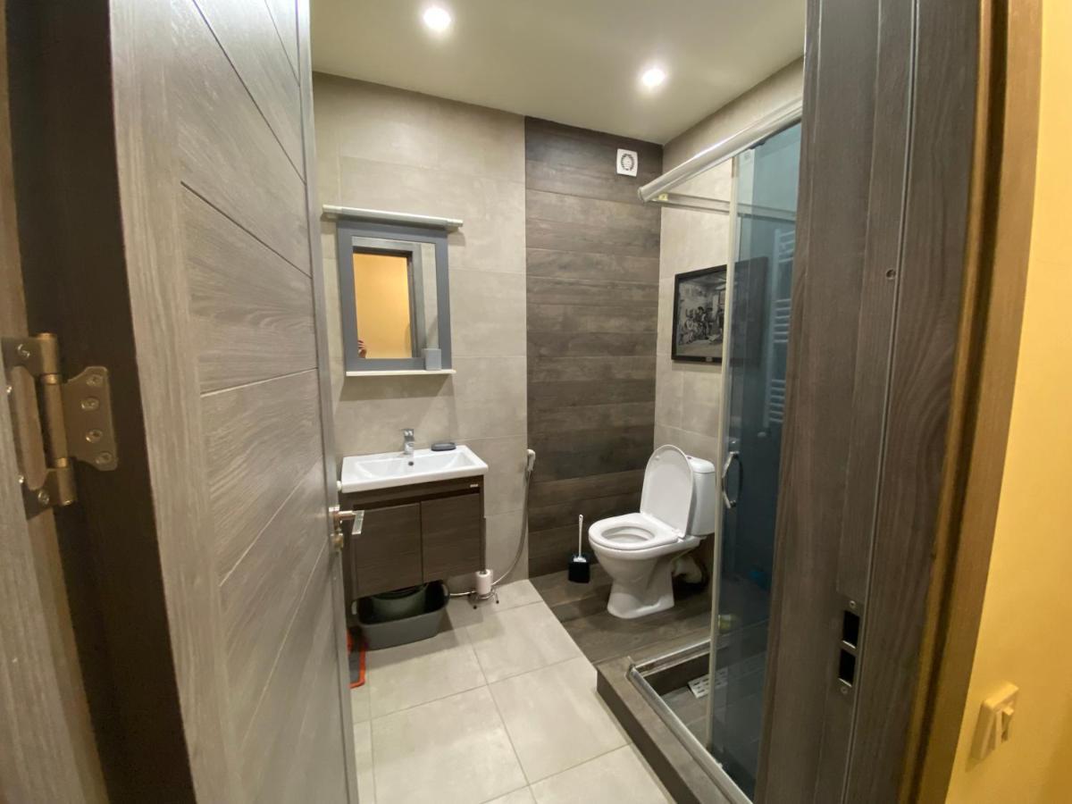 Nice Loft On Uznadze Street Tbilisi Ngoại thất bức ảnh