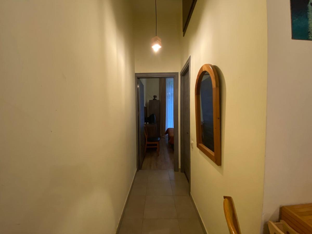 Nice Loft On Uznadze Street Tbilisi Ngoại thất bức ảnh
